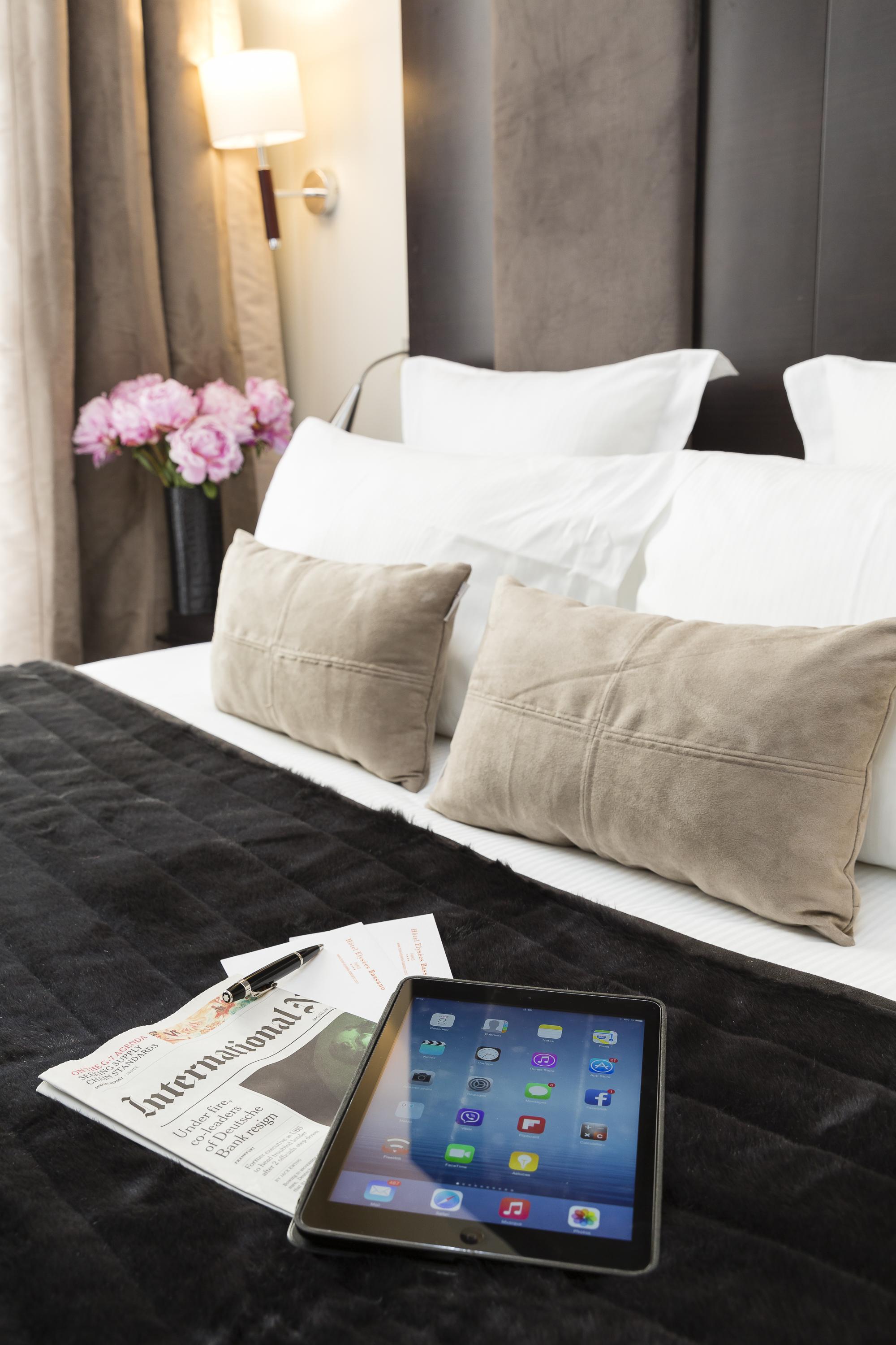 Hotel Elysees Bassano Paryż Zewnętrze zdjęcie