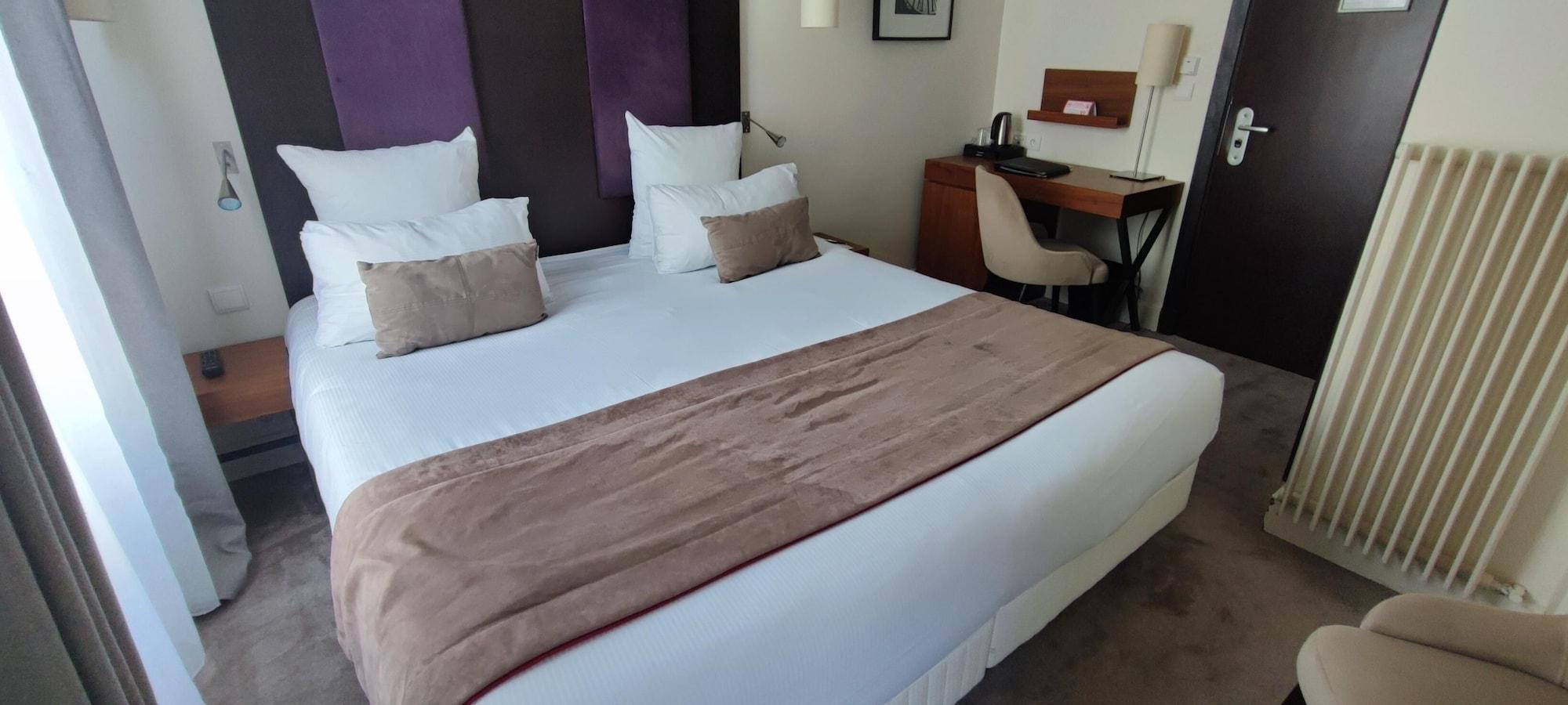 Hotel Elysees Bassano Paryż Zewnętrze zdjęcie
