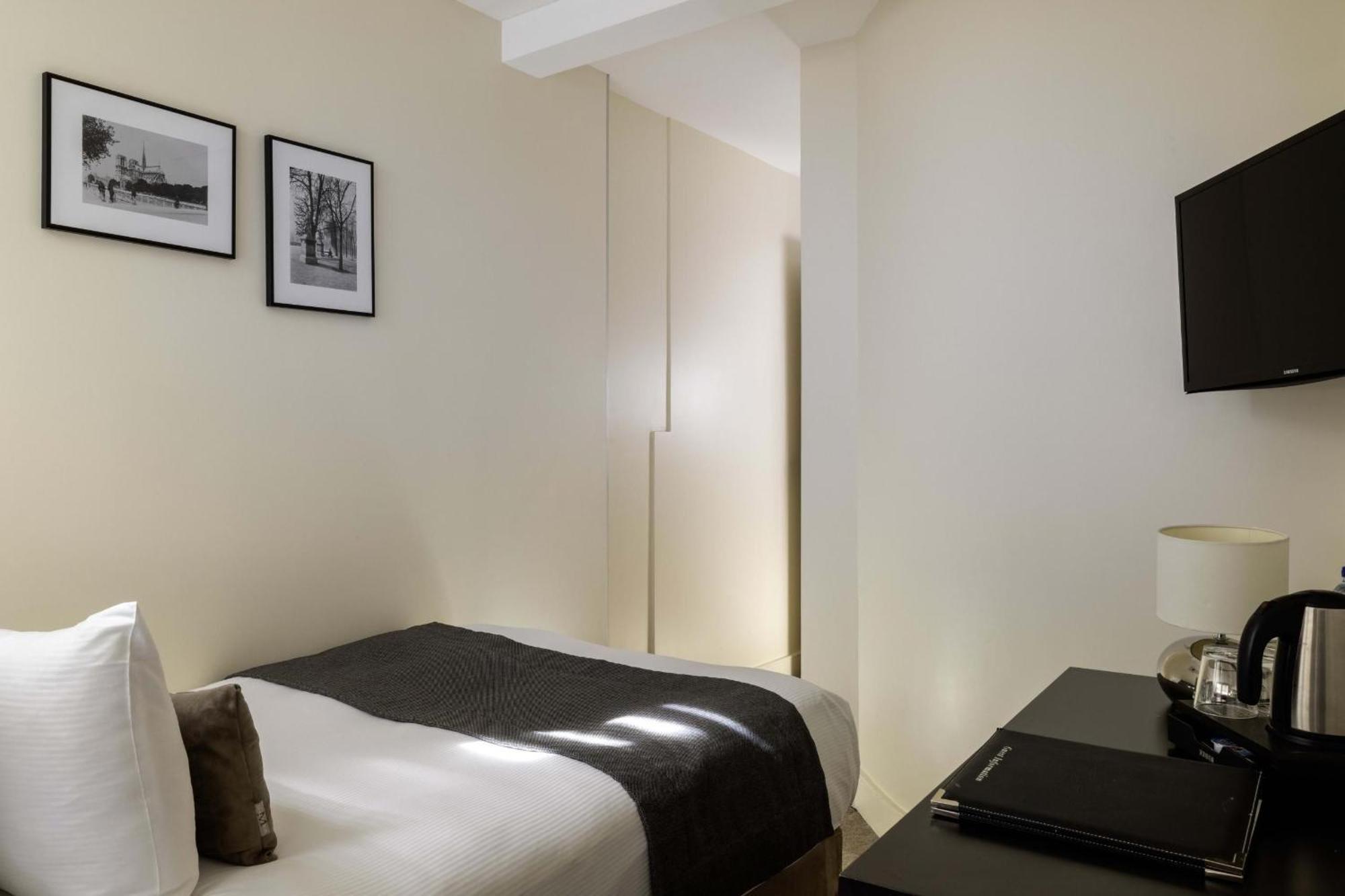 Hotel Elysees Bassano Paryż Zewnętrze zdjęcie