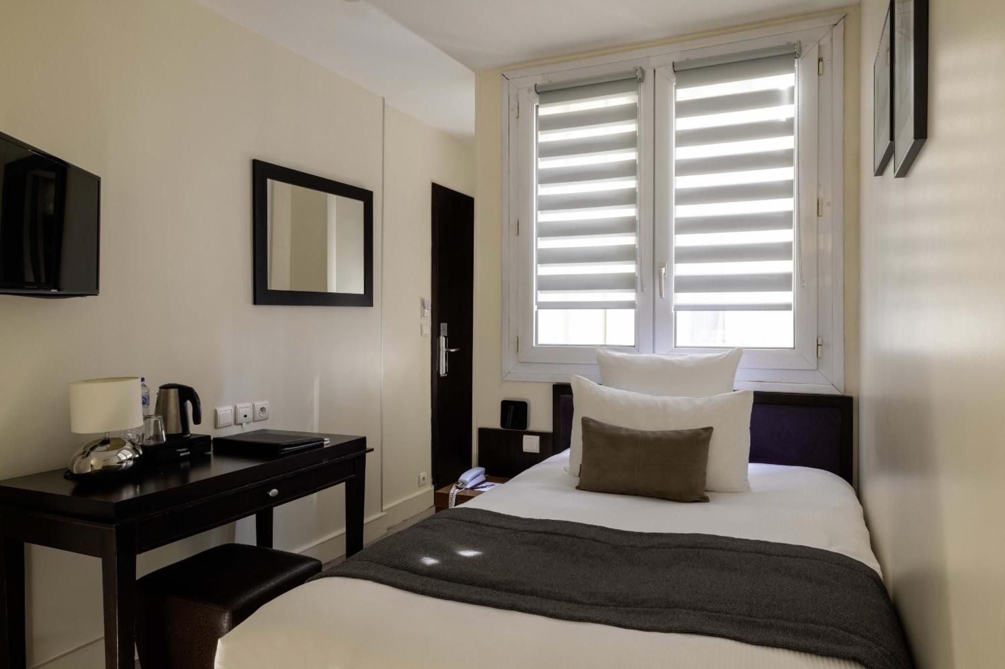 Hotel Elysees Bassano Paryż Zewnętrze zdjęcie