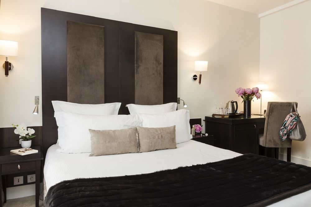 Hotel Elysees Bassano Paryż Zewnętrze zdjęcie